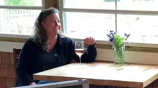 Rep. Ron Gray talks with an Ocean View restaurant owner about the impact of COVID-19 restrictions