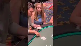Palming aces at the WSOP