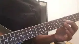 Louange comment jouer guitare bass D&eacute;butant