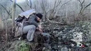 Les Stroud making fun of Bear Grylls