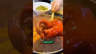 Jiggliest Braised Pork Knuckle in Taiwan!? 👀🤤  #taiwanesefood #chinesefood