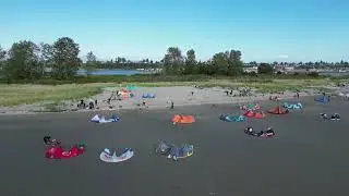 Jetty Island Low Tide, Kiteboarders Setting Up