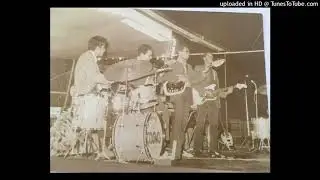 12 THE COSMO BEATS - WALK AWAY RENEE
