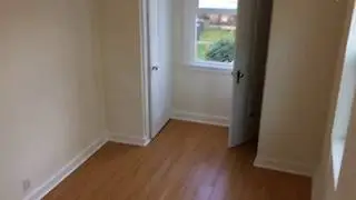 Small Bed - 130 Square Foot Room (Bird's Eye View) W/ Closets