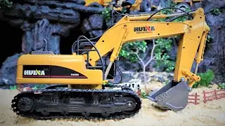 Unboxing HuiNa Toys RC Excavator 1550 15 Channel Remote Control and a Metal Bucket