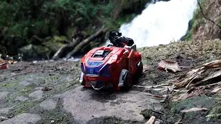 TRANSFORMERS IRONHIDE TRANSFORMATION STUDIO SERIES