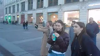Уличные музыканты Питер группа Cover Band ID AHO на Невском 3 апреля - Хоп Хей Лала Лей