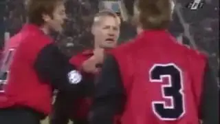 Graeme Le Saux vs. David Batty (f*ck off!)