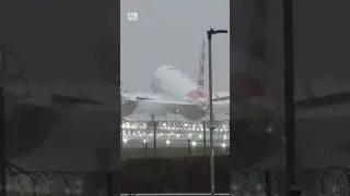 Dramatic landing caught on camera