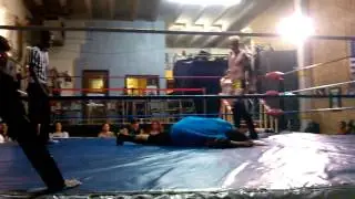 Zane Xena Coxx vs. Uncle Bob Barricade