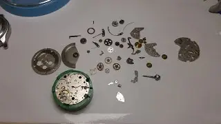Prima parte smontaggio crono Valjoux 7750.