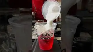 Cafe Vlog Mini Coffee Shop - How to Make Berry Cream Coffee
