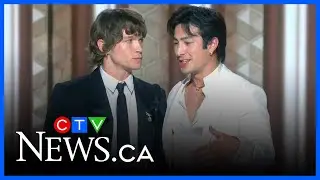 Stars of 'Heated Rivalry' present at the Golden Globes