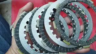 Cómo cambiar discos de embrague de una Yamaha YBR 125?