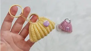 Mini &ccedil;anta anahtarlık. #crochet #charms #bag