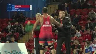 BRONZE GR - 130 kg: Z. TOIDZE (GEO) v. G. PAPP (HUN)