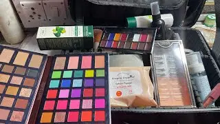 Makeup vanity me kon se product rakhe for beginners full product vanity @KayasMakeup1701 