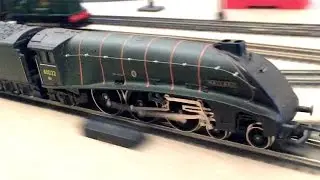 Hornby Railways Mallard R.350 & 08 Diesel Shunter R.354