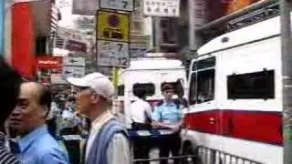 HK public witnessing police arrest of ii