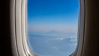 How to Photograph Mt. Fuji From the Airplane Window (Best Seat Tips!)