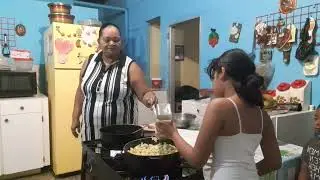 samara mac and cheese with fry chicken