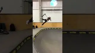 👉 ДАБЛ ОВЕРХЭДЫ 🤯 ЧЕЙ КРУЧЕ? #трюкинасамокате #scootering