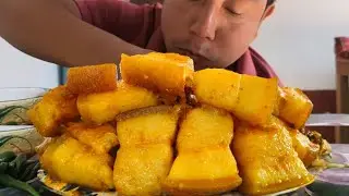 Pork eating spicy gravy spicy green chilli mukbang eating pork 