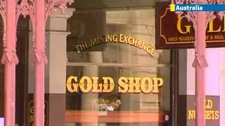 USD 300,000 gold nugget found in Australia: huge lump of gold found with metal detector