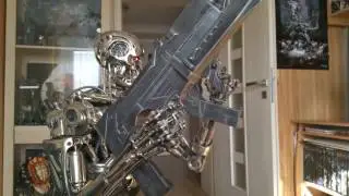 T-800 Endoskeleton Half Scale Bust HCG