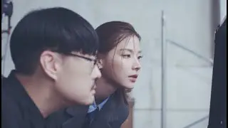 THE SCENT THAT GIVES YOU THE SCENE / (MITH)