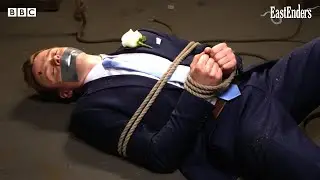 Оскар умер после жестокого нападения на сына Зои | EastEnders