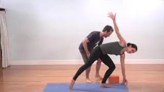Venice Beach Yoga - Travis Eliot - Half Moon
