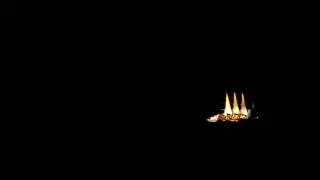 Bateau dans la nuit