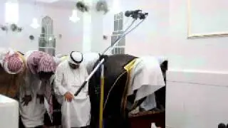 من صلاة التراويح الشيخ سعد النعماني يحاكي الشيخ السديس في دبي 1431هـ