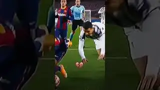 Ronald Araujo vs 2 GOATS🧱🦍#messi #leomessi #ronaldo #cr7 #araujo #ronaldaraujo #araujo #shorts