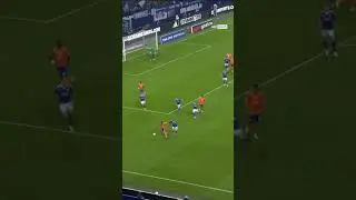 K&ouml;nigsblaues Power-Pressing 🔵⚒️⚪ #S04 #Schalke #Football #Fussball #Futbol 🎥 @SkySportDE