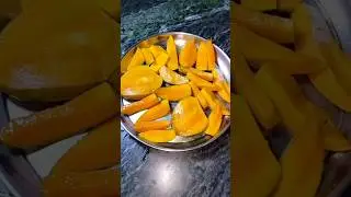 Pake huye aam! Mango 🥭🥰😋🤤 #mango #aam #foodie #fruit #shorts #viral #trending #shortsvideo #video