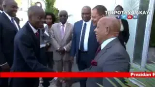 President Elu Jovenel Moise Rankontre Privert nan Palais National
