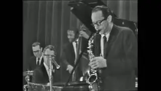 Dave Brubeck Quartet - Live at Newport (Paris) 1965 - Three To Get Ready