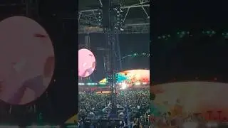 Coldplay The  whole crowd sang -Paradise Wembley 6th of September 2025