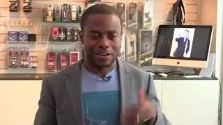 Anthony McGill, Principal clarinet of the NY Philharmonic tries the BD5 clarinet mouthpiece
