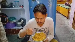 How to make Chowmein // Chowmein kaise banti hai @Sharma ji k vlog @foodie sharma ji