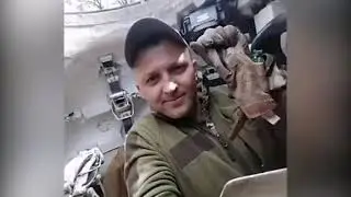 Ukrainian troops giving a look inside the captured T-80UE-1 from the 4th Guards Tank Division.