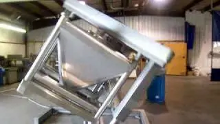 G2 Pharmaceutical IBC Single Pedestal Bin Blender.MOV