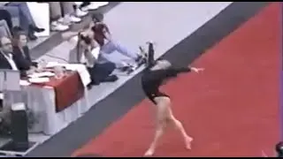 Julie Ballard (Georgia) scores a CAREER HIGH 9.975 on floor at home against Bama!