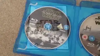 Star Wars: The force awakens blu-ray unboxing (lightside/darkside editions)