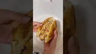 Healthy breakfast 🍳 Egg and avocado toast 🥑 || tasty and delicious #shorts