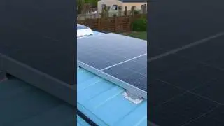 Simple Off-grid Solar setup ☀️#vanlife #campervan #vanconversion