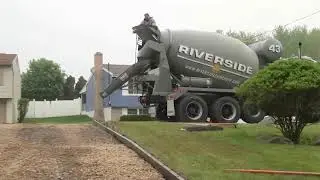 The fastest construction workers in the world. Even Usain Bolt was shocked.