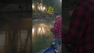 Ohio River Bass Fishing #hookedonbassin #stayhooked #bassfishing #river #riverfishing #ohio